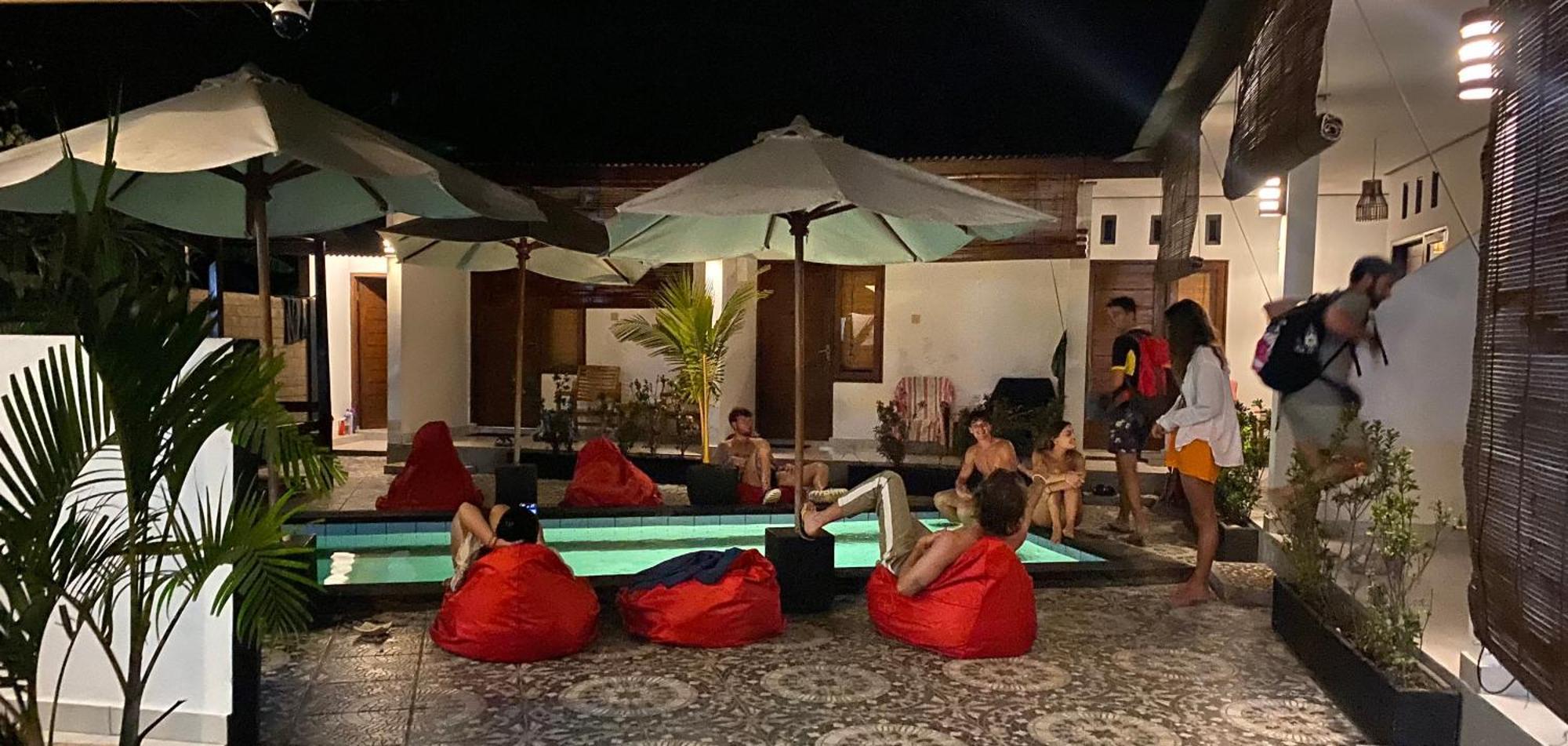 Cape Rose2 Hotel Gili Trawangan Buitenkant foto
