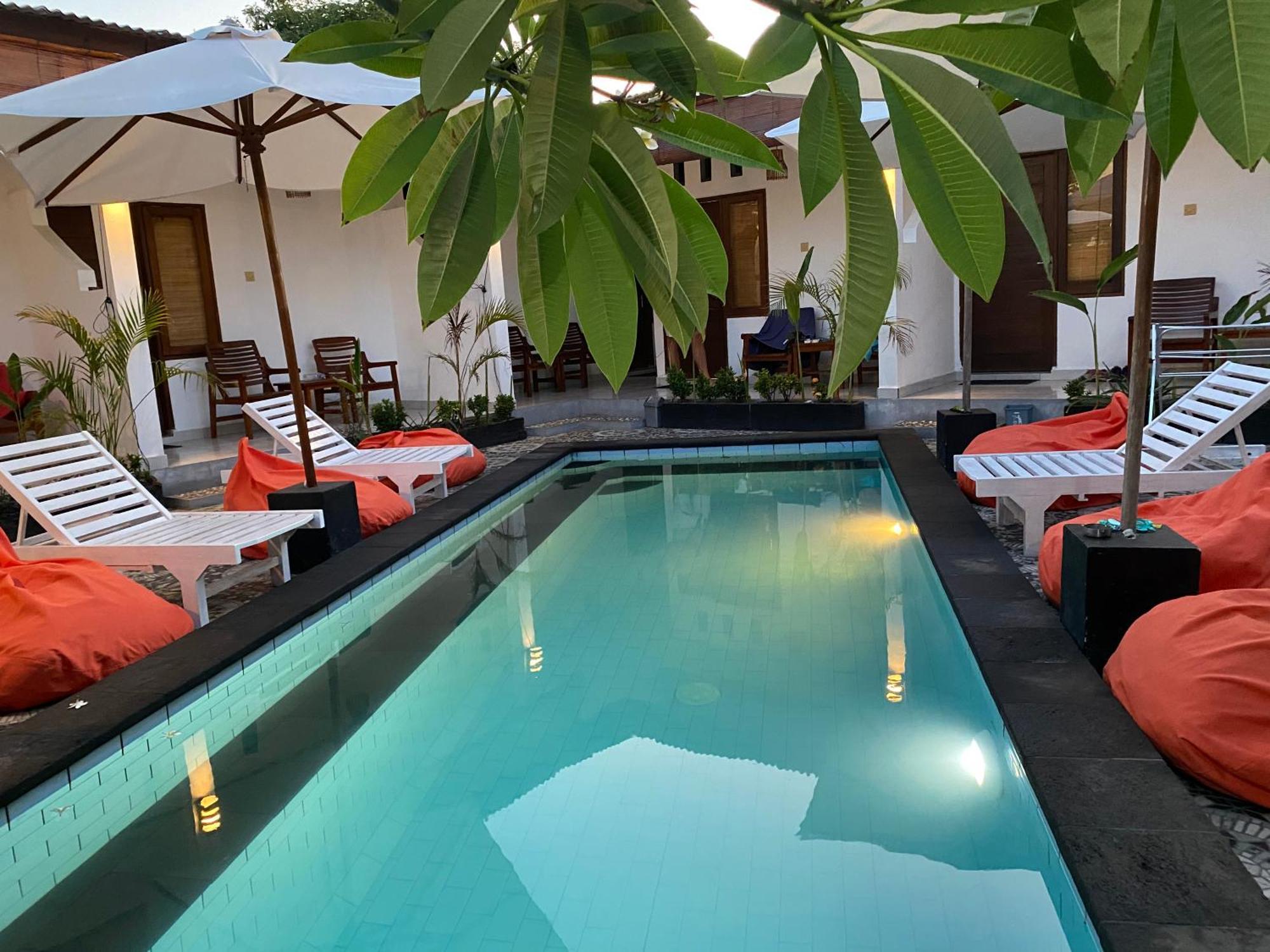 Cape Rose2 Hotel Gili Trawangan Buitenkant foto